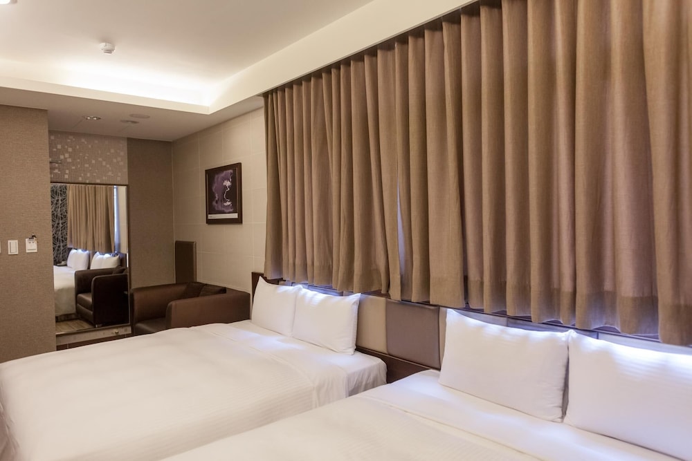 Maple Hotel 39/65