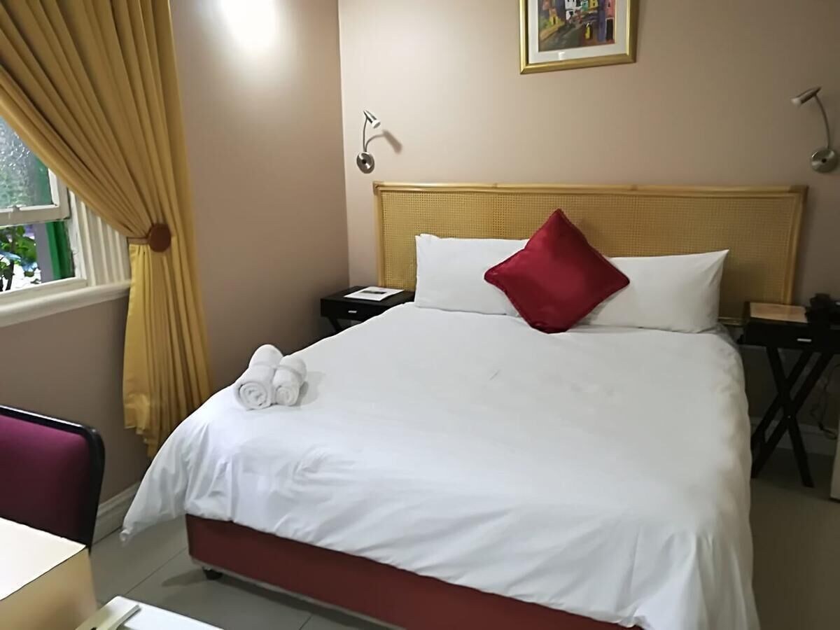 STANDARD, DOUBLE BED, COURTYARD VIEW