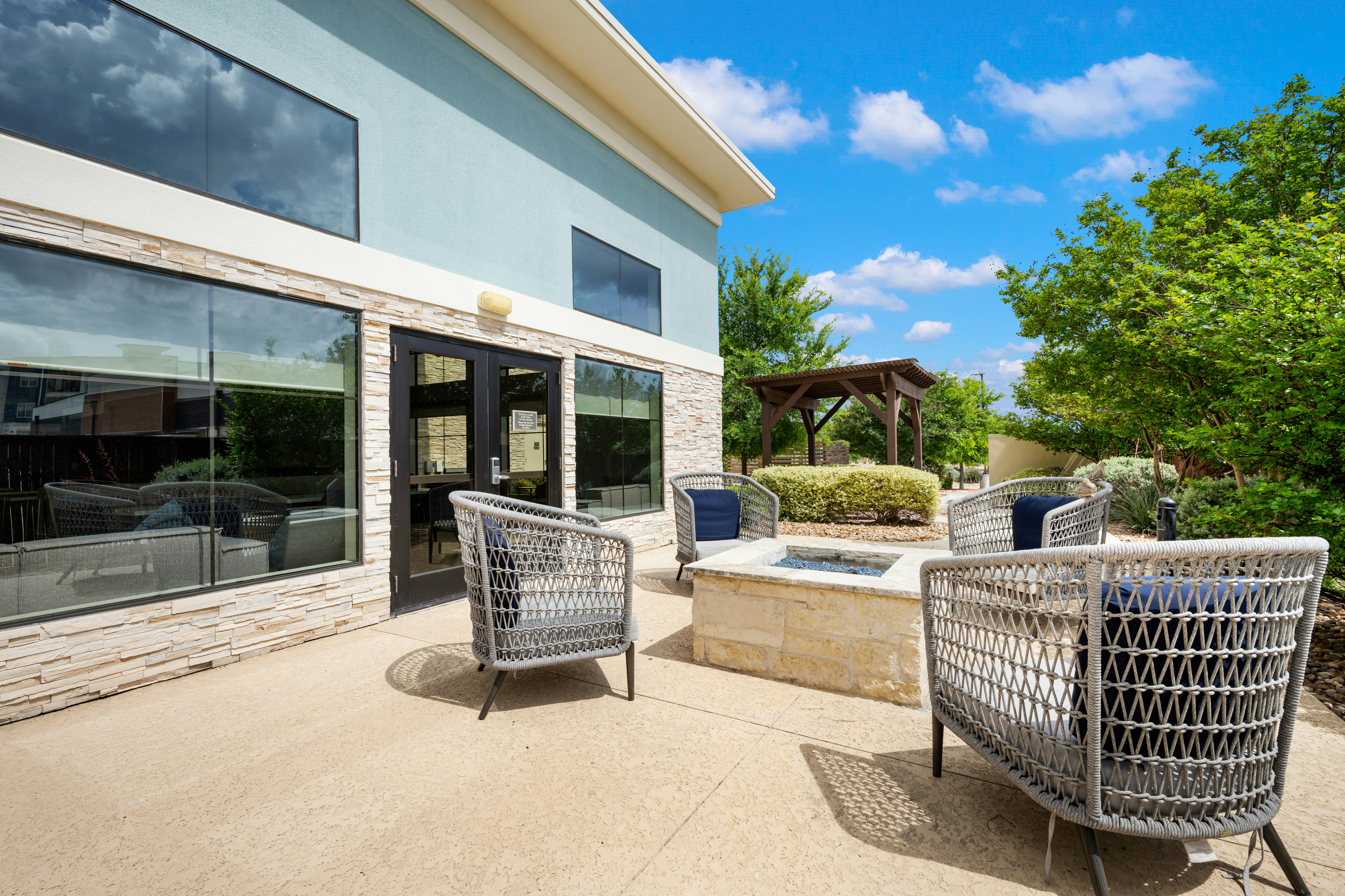 HOMEWOOD SUITES BY HILTON NEW BRAUNFELS 9/81