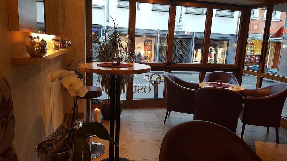 UNO Hotel Posthof Saarlouis 36/42