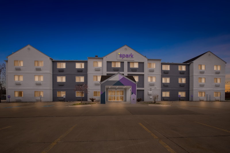 Spark by Hilton Moline Quad Cities 3/23