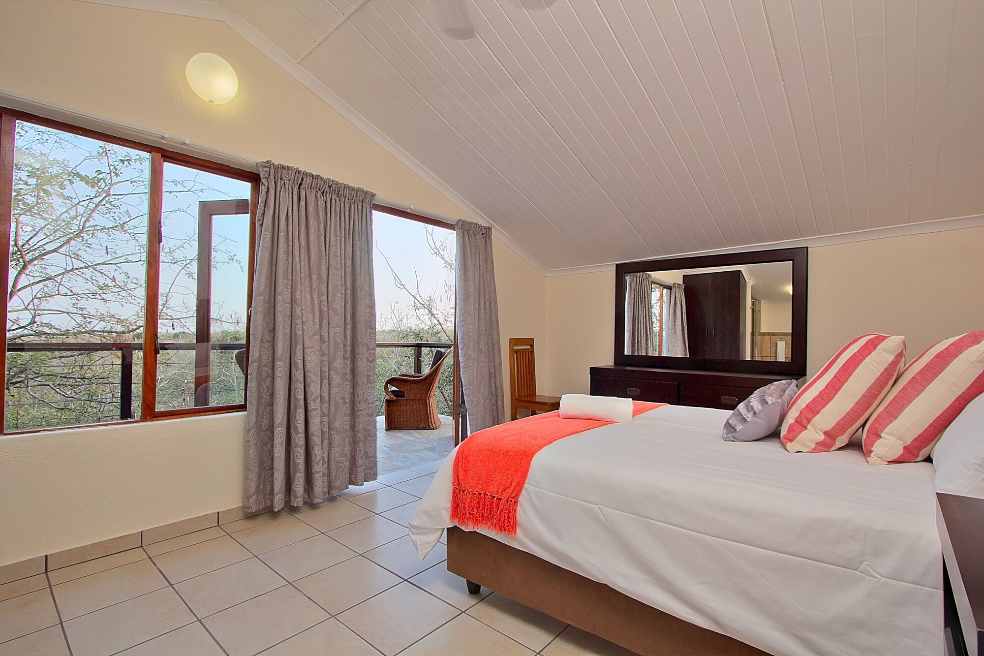FAMILY, RESIDENCE, VILLA
