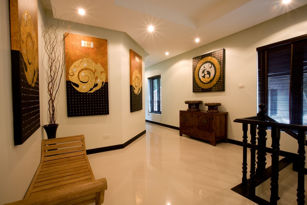PALM GROVE RESORT 19/42