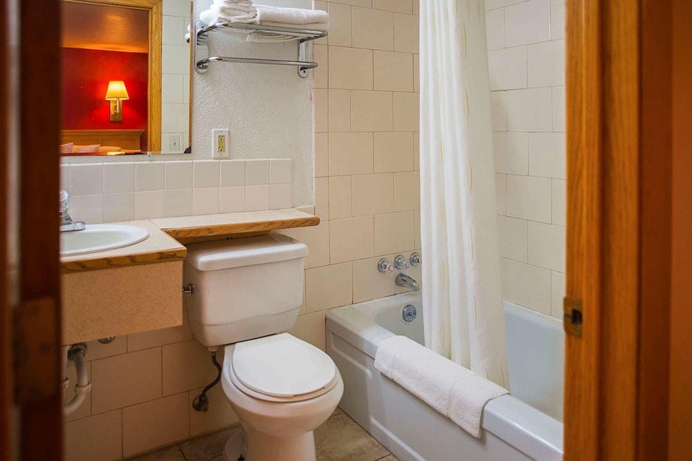 Rodeway Inn Buffalo, WY 34/38