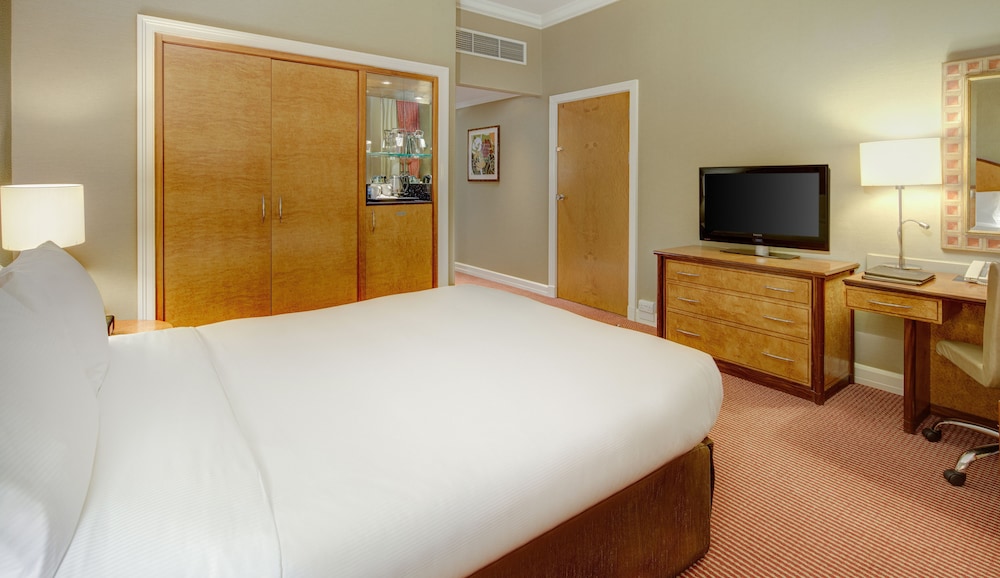 Hilton London Paddington 24/84