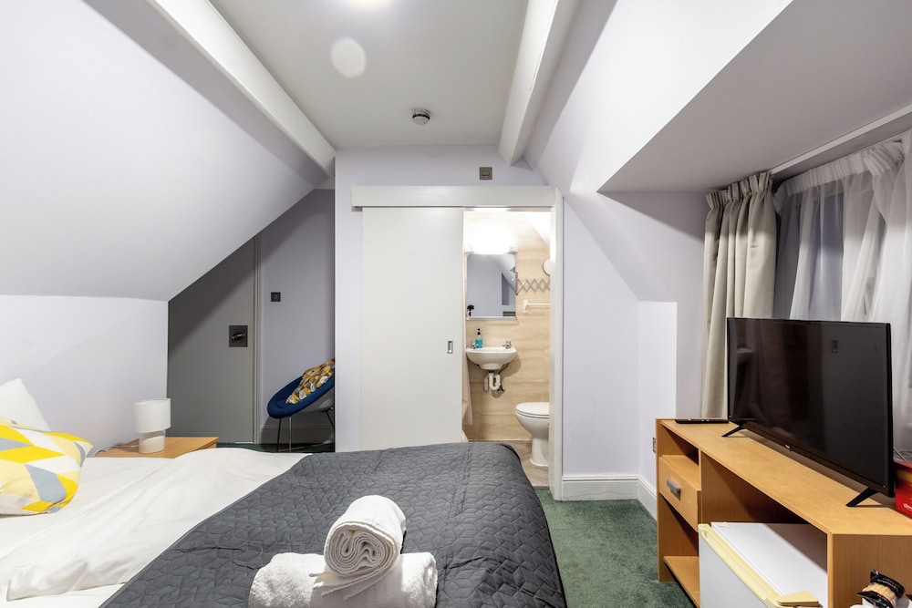 Gatwick Inn 20/53