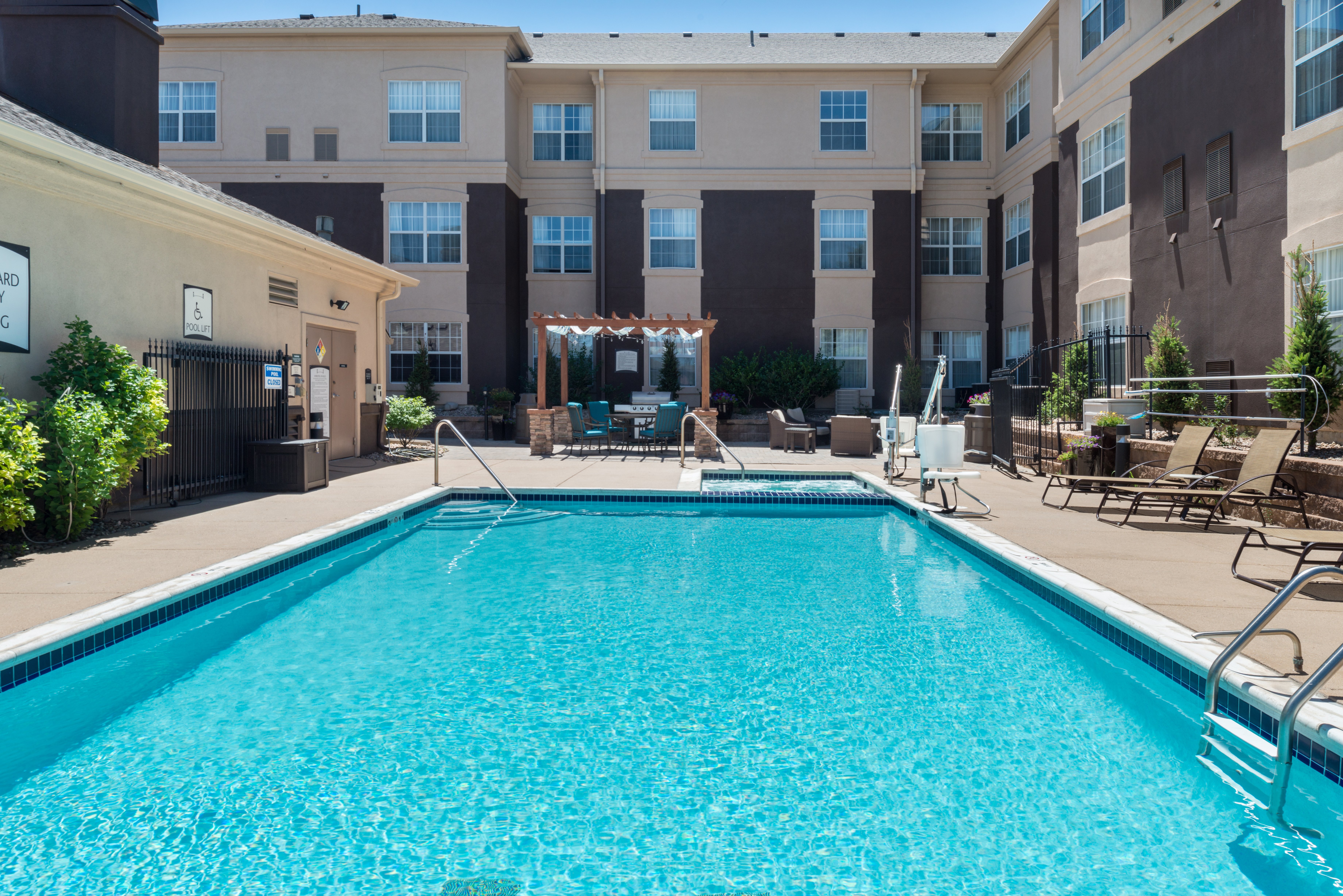 STAYBRIDGE SUITES DENVER TECH CENTER 33/34
