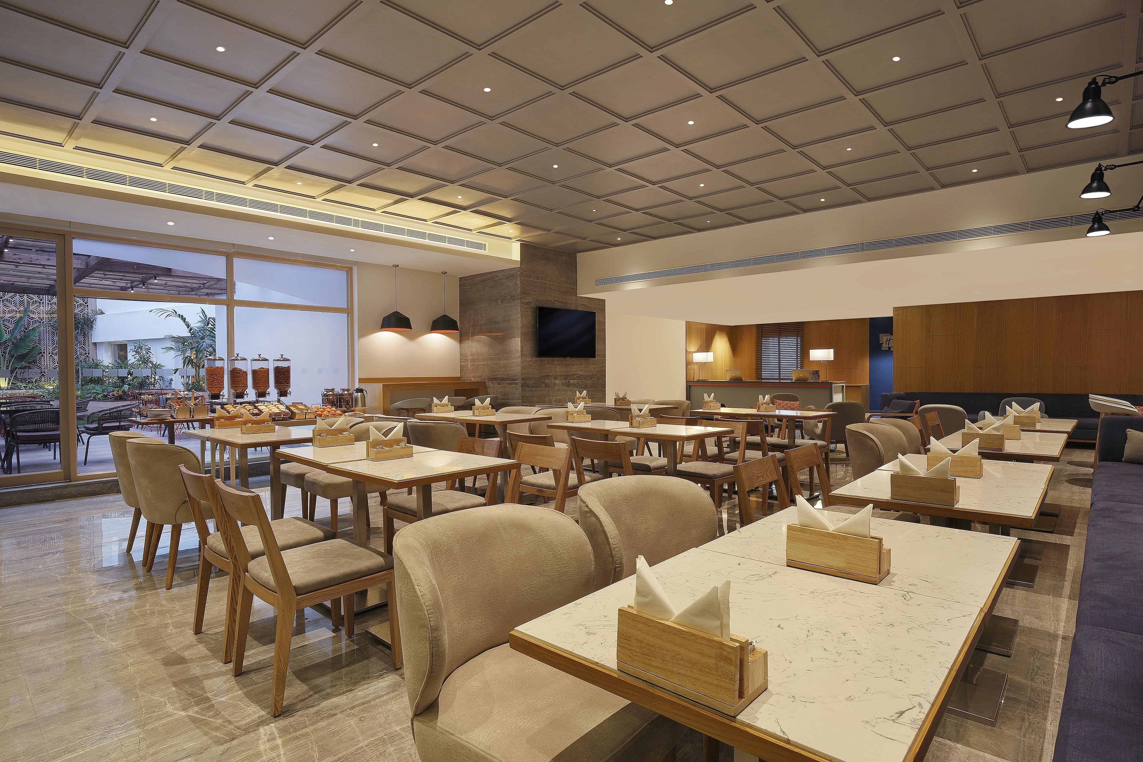 Holiday Inn Express Bengaluru Yeshwantpur 55/67