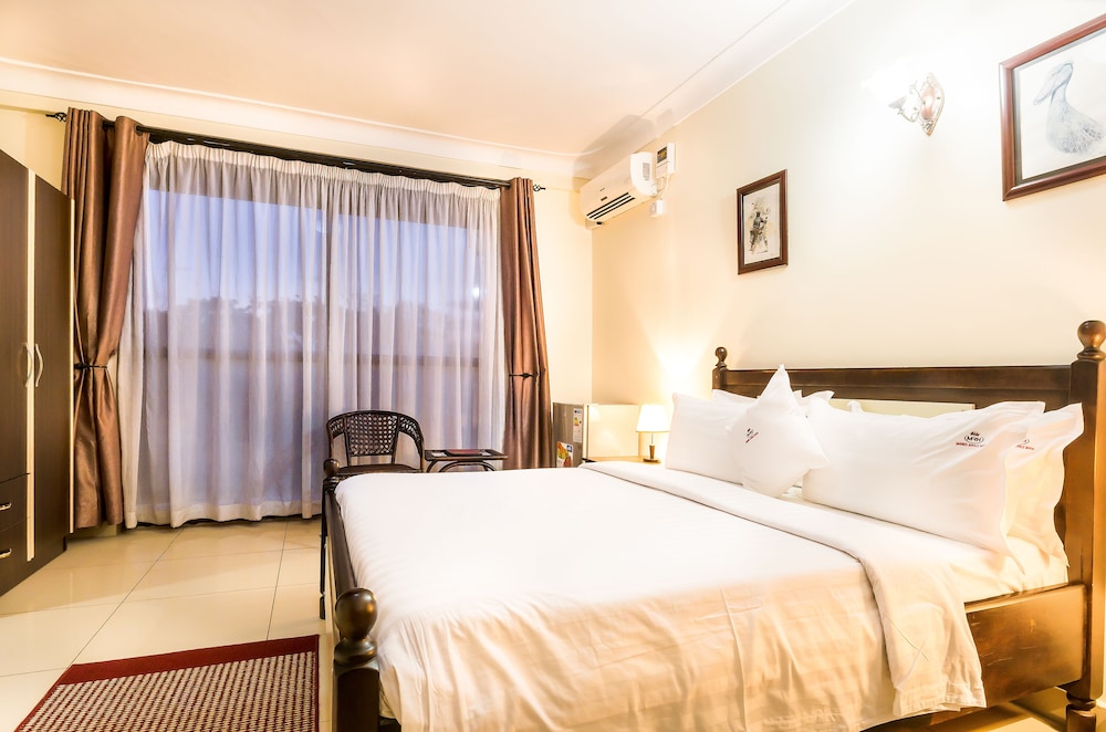 ROOM, SINGLE, CITY VIEW