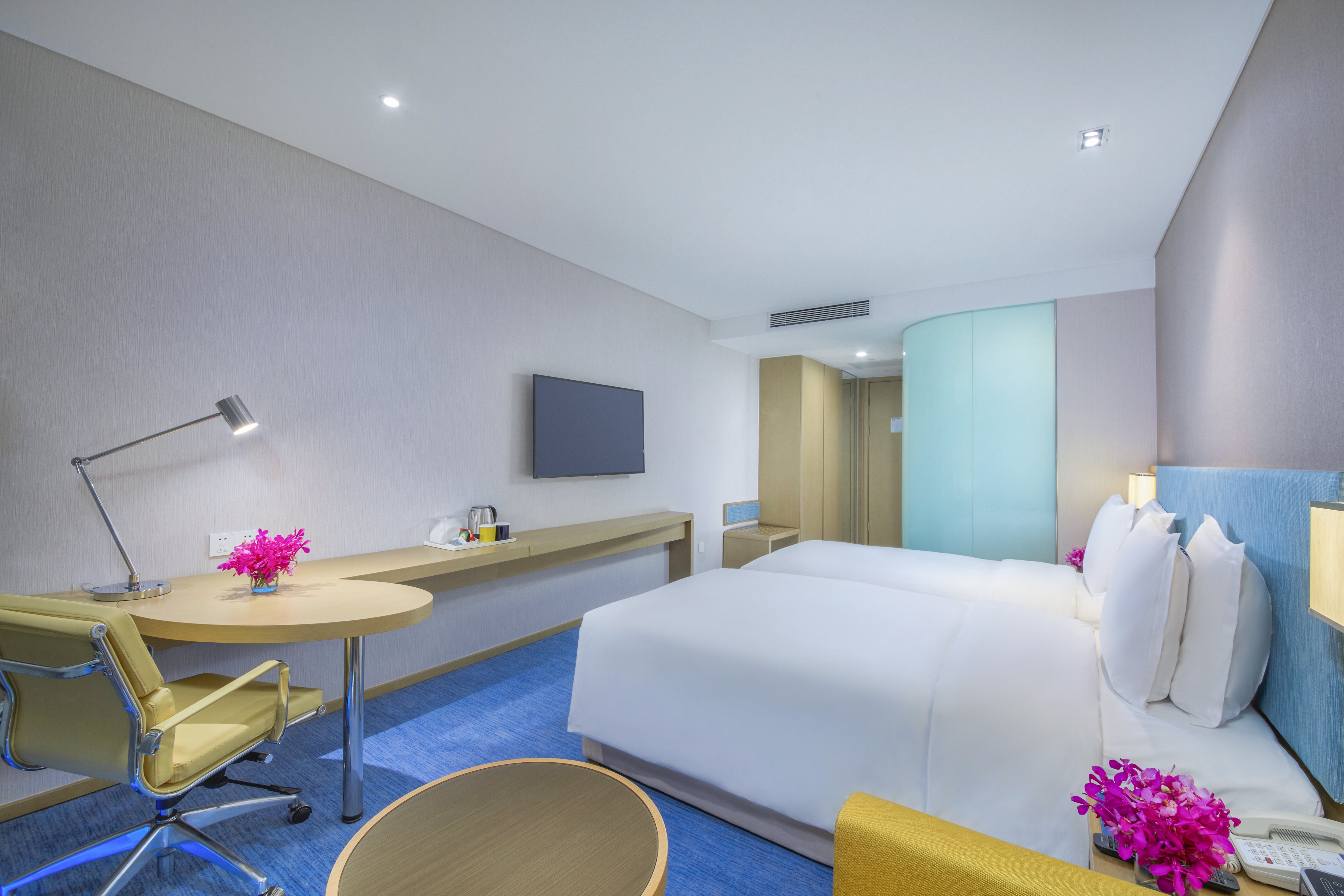 HOLIDAY INN EXPRESS ZHENGZHOU LONGZI LAKE 9/22
