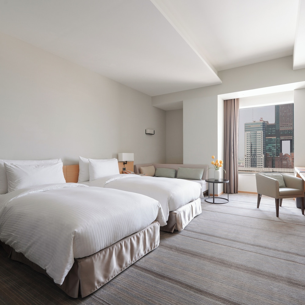 COZY, TWIN BEDS