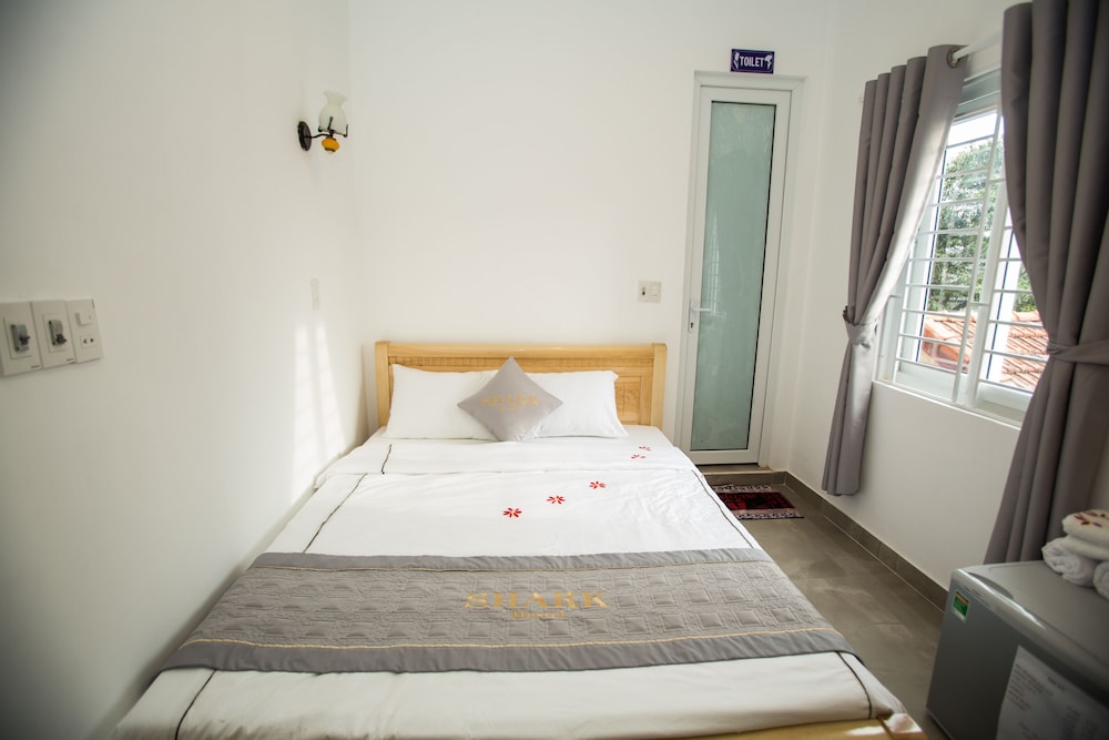 Shark Hotel - Hostel 22/50