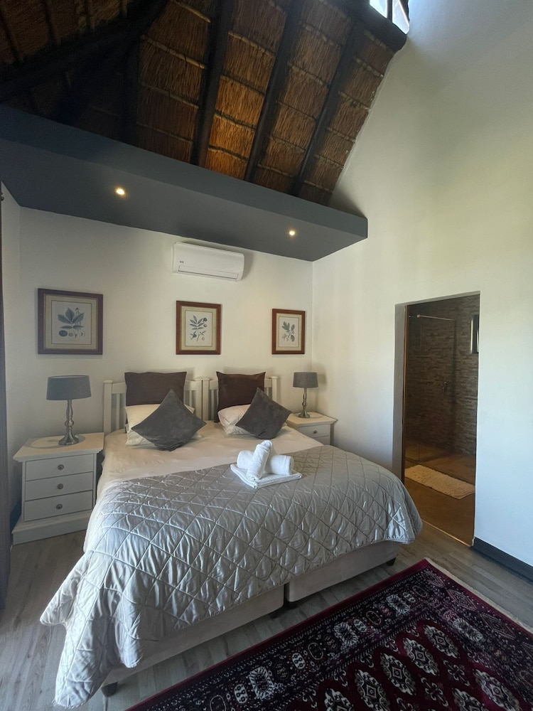 Galagos Lodge 12/50