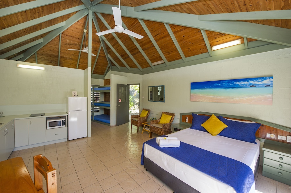 Island Leisure Resort 12/46