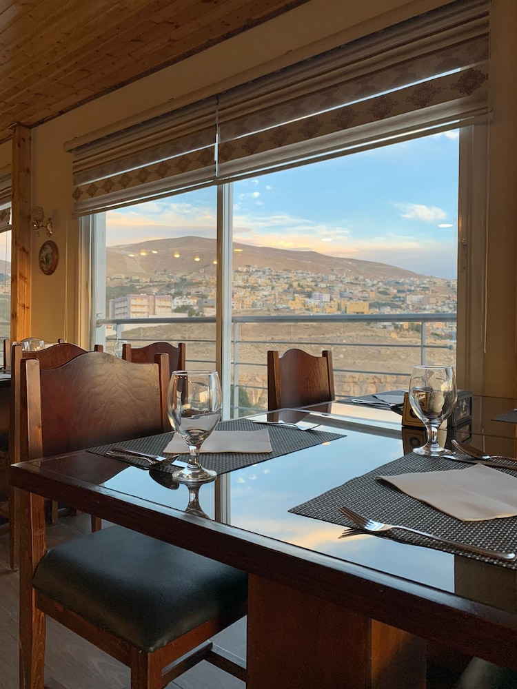 Shaqilath Hotel 47/47