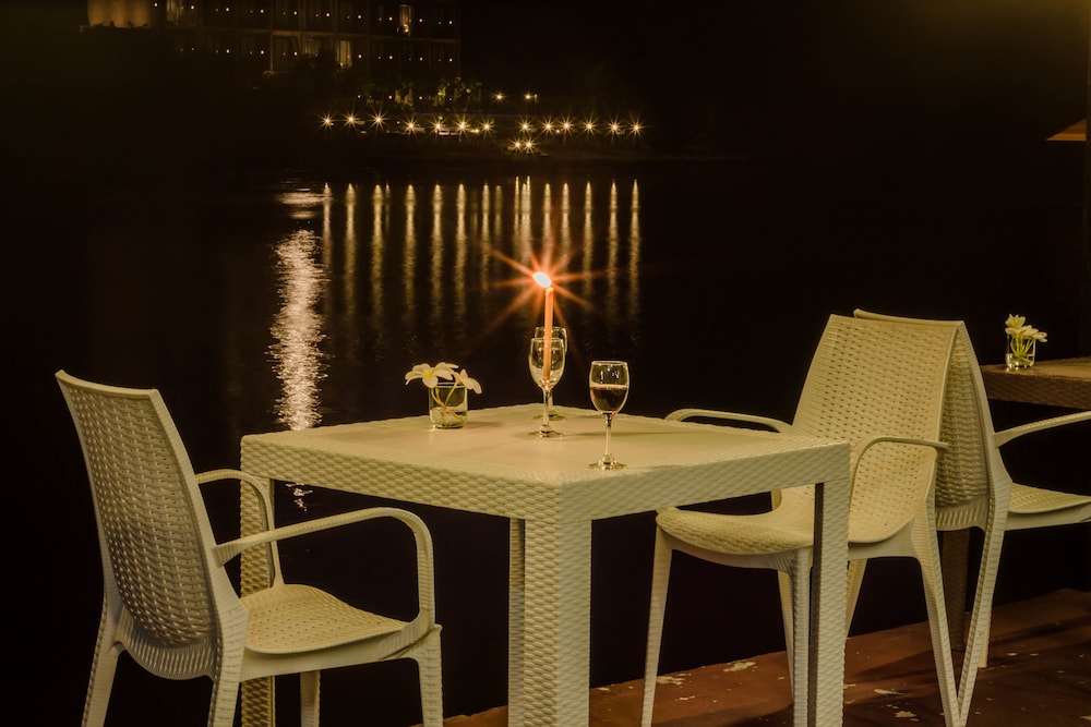 Riverpool Resort 40/50