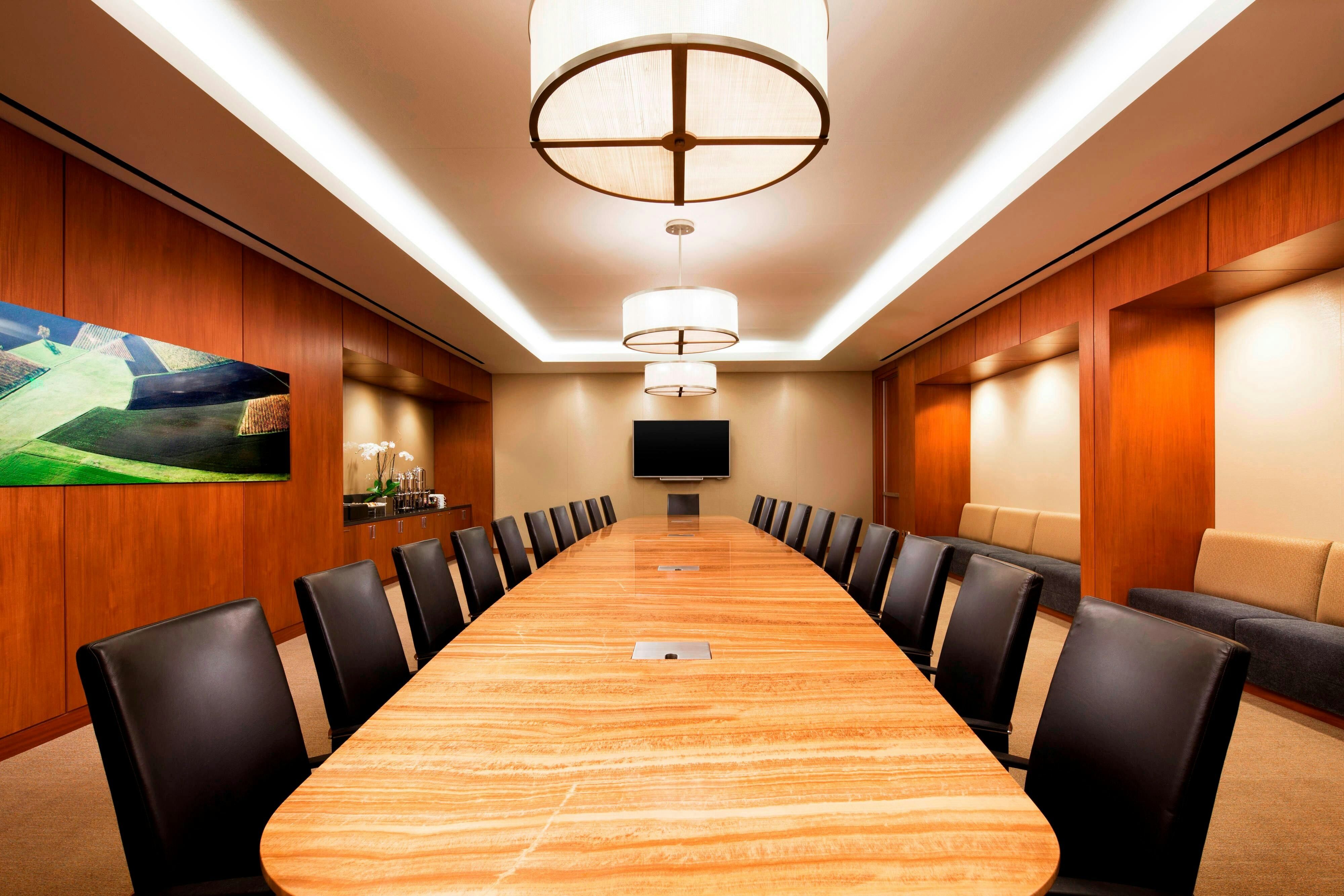 Sheraton Fairplex Hotel Conference Center 28/46