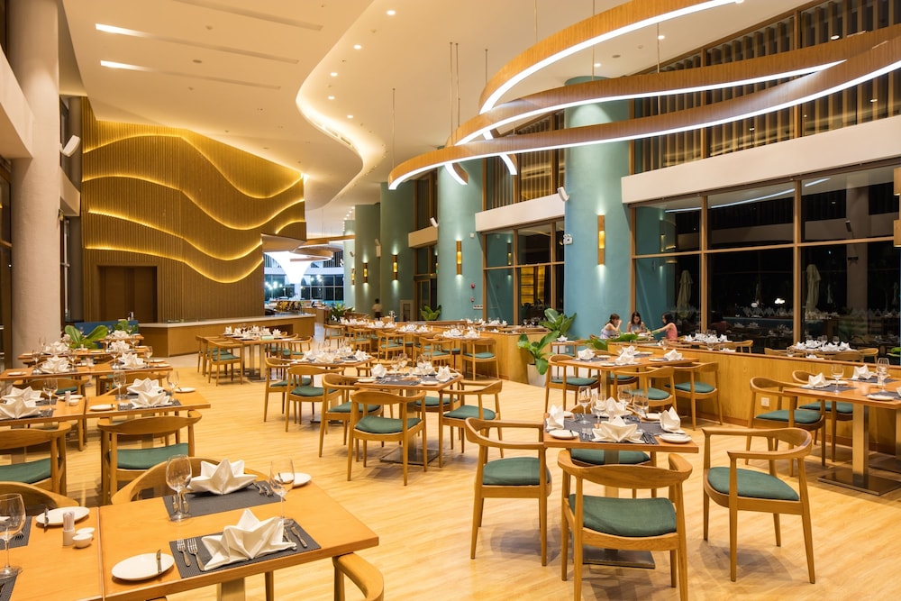 FLC Luxury Resort Quy Nhon 54/83