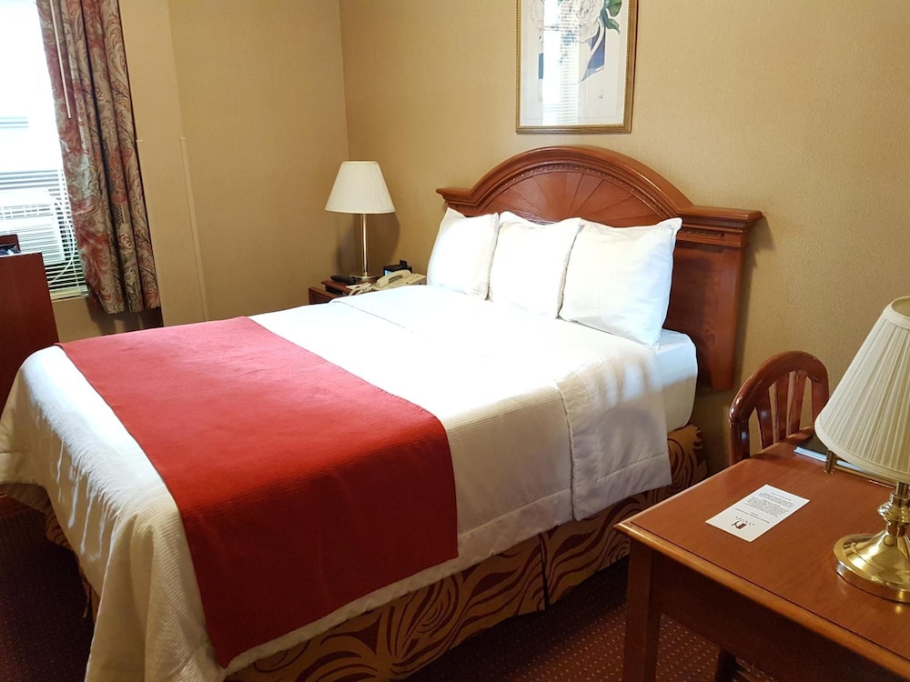 NEWTON HOTEL 14/37