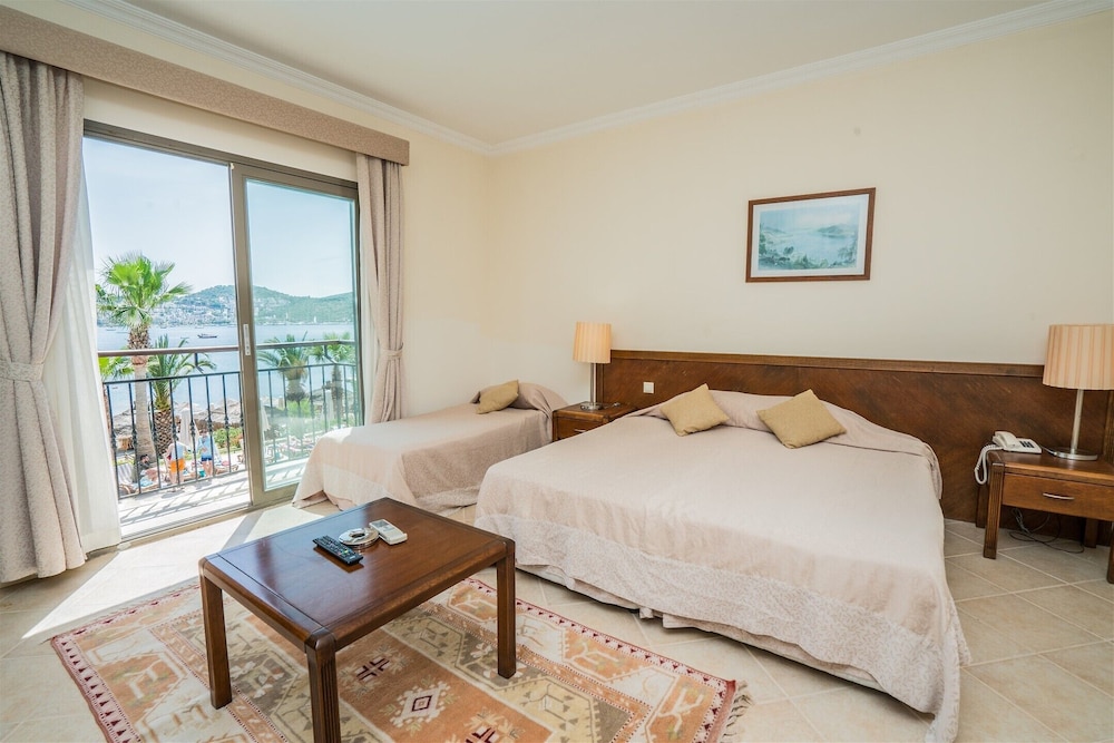 Amilla Beach Resort 23/50