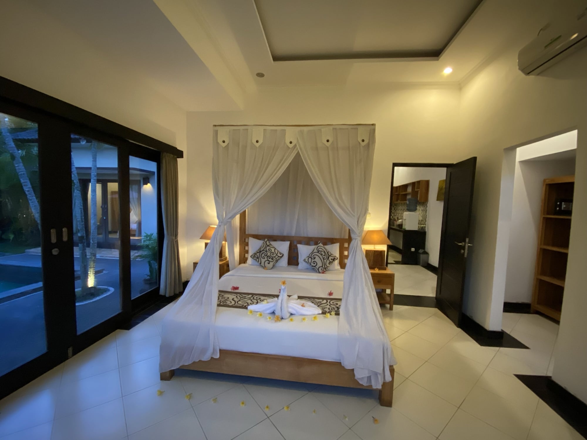 2 BEDROOMS, VILLA, PRIVATE POOL