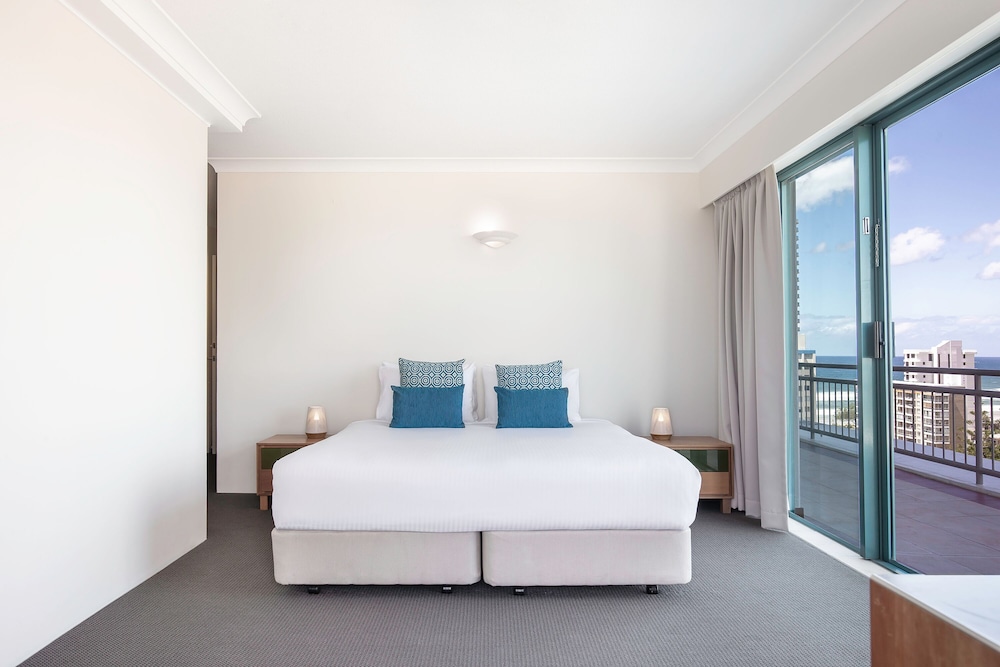 Mantra Crown Towers Surfers Paradise 48/95