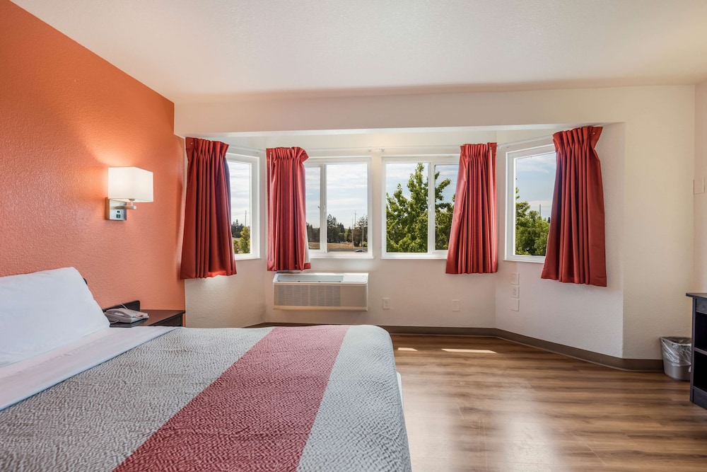Motel6 Rohnert Park, CA 36/60