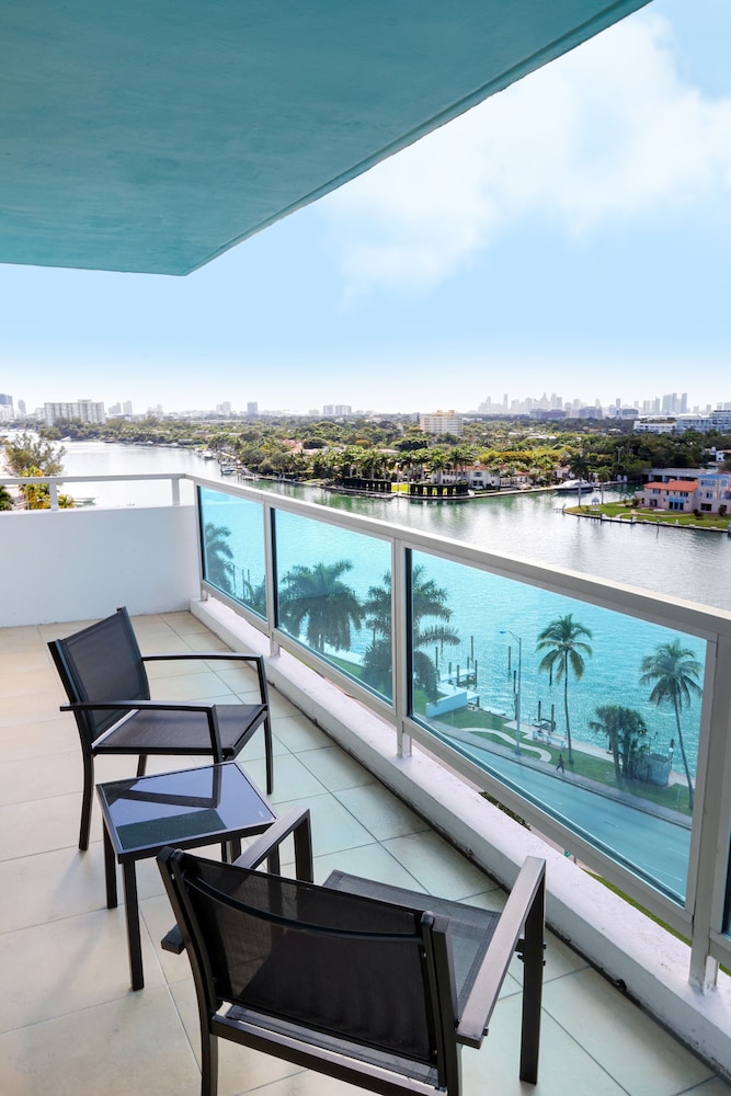 Seacoast Suites Hotel in MIAMI BEACH - FL