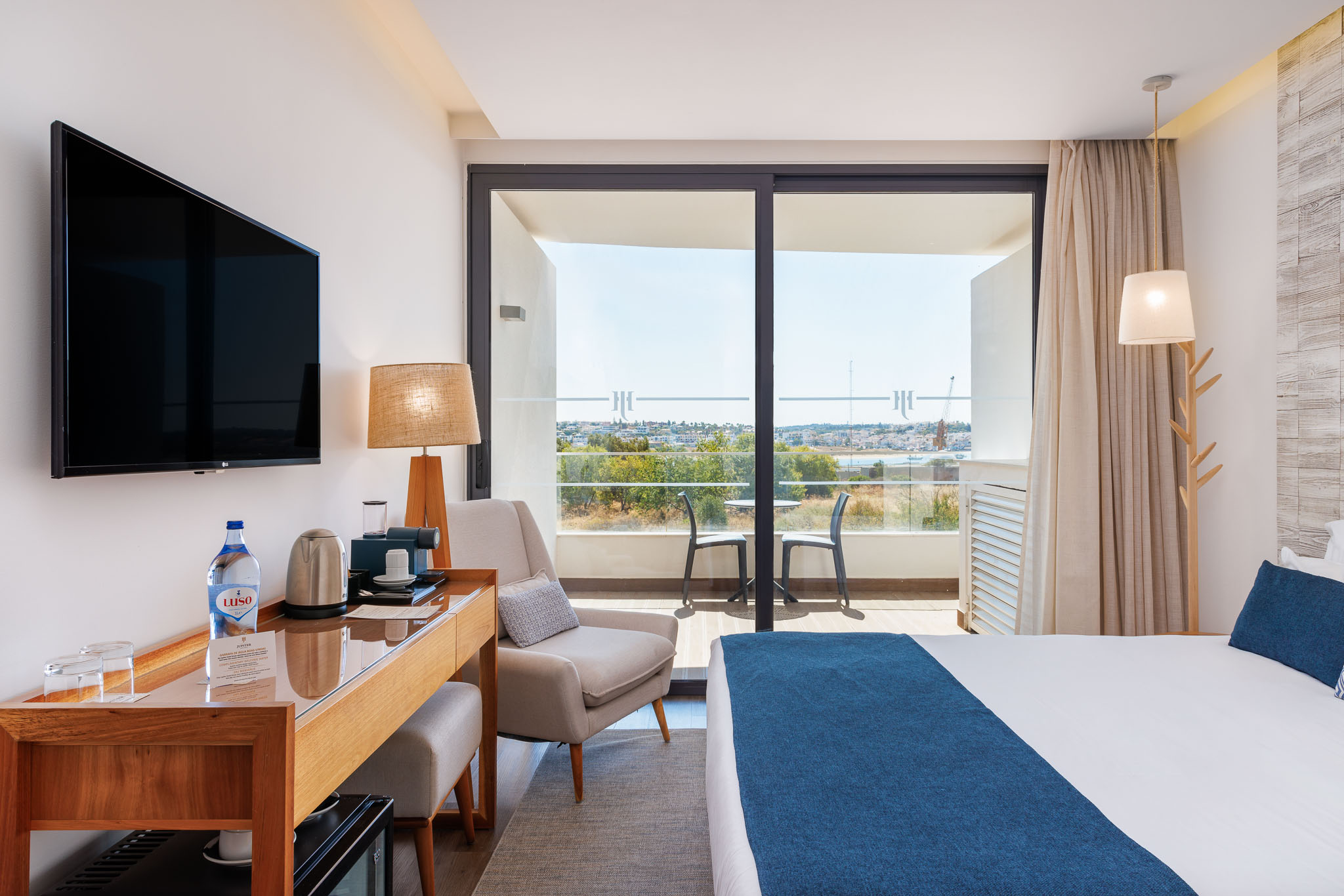 Superior, Double or Twin Bed, River View, Jupiter Marina 4/5