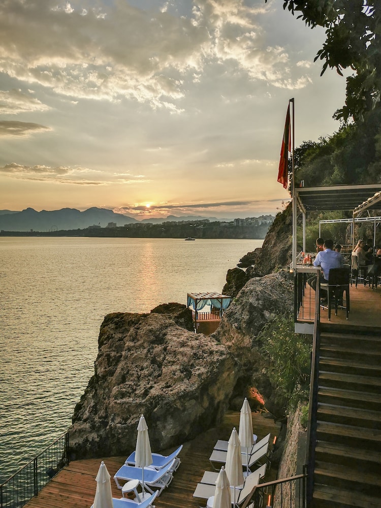 Perge Hotels - Adult Only 18 Plus 40/50