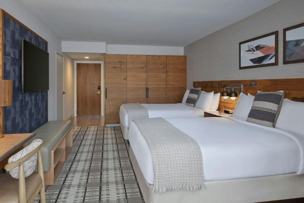 Guest Room, Classic, 2 Queen Beds, Partial View