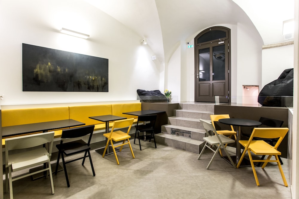 Little Italy Hostel 23/32