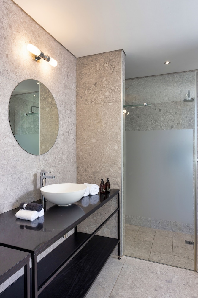 Zest Boutique Hotel 45/49