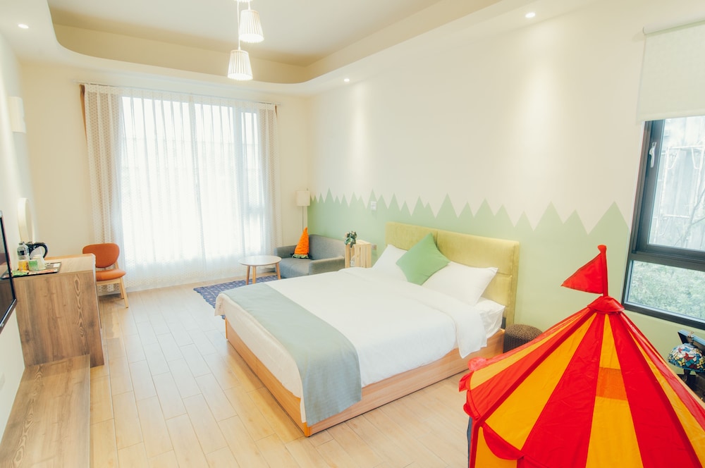 Zai Yan-Yan B&B 8/54