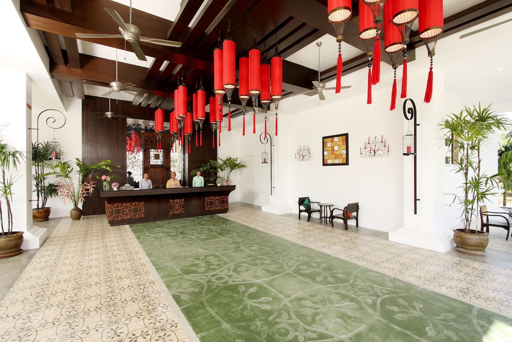 The Old Phuket Karon Beach Resort 12/85