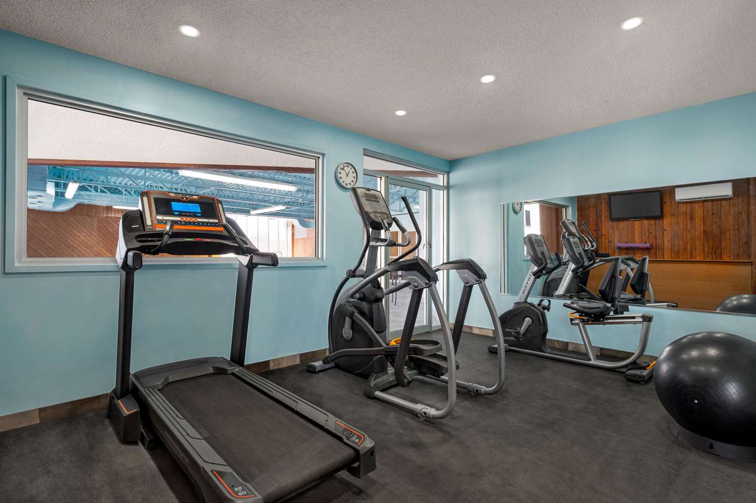 Days Inn by Wyndham Fredericton 13/29
