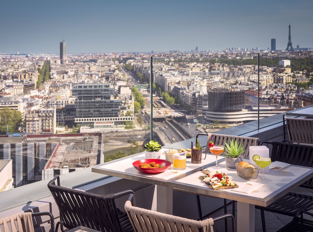 Melia Paris La Defense 55/73