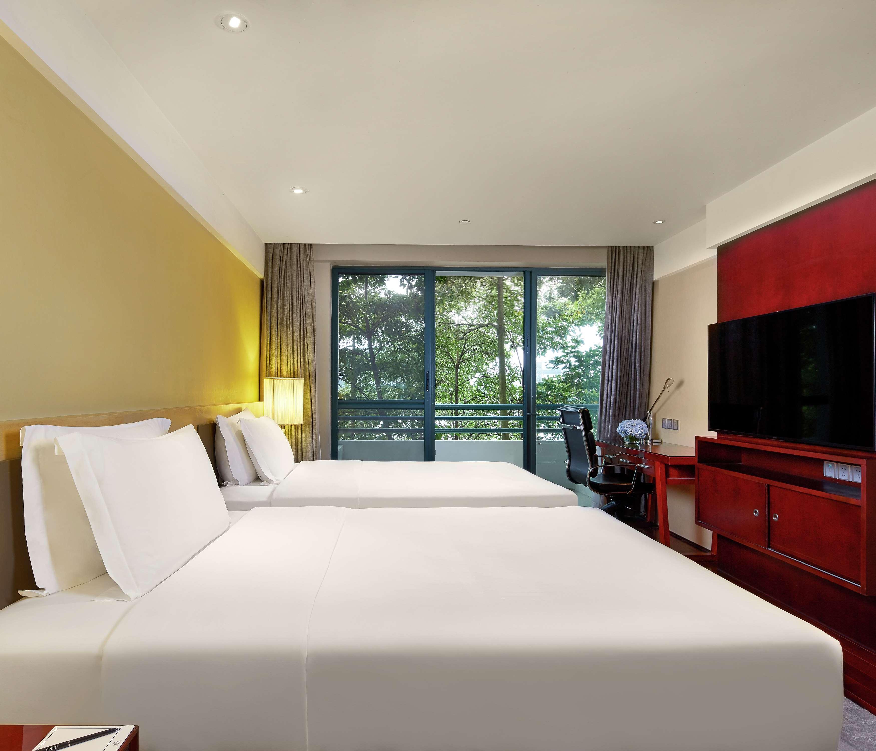 2 BEDROOMS, APARTMENT, KING BED, BALCONY