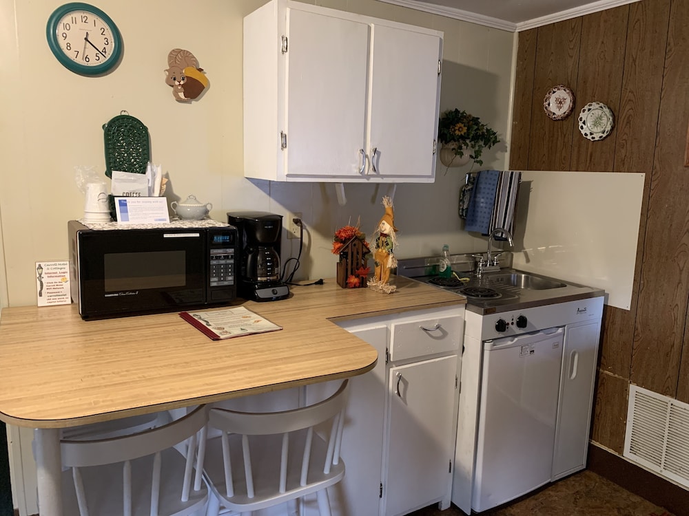 Carroll Motel & Cottages 31/42