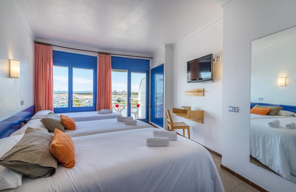 Hotel Les Illes 15/50