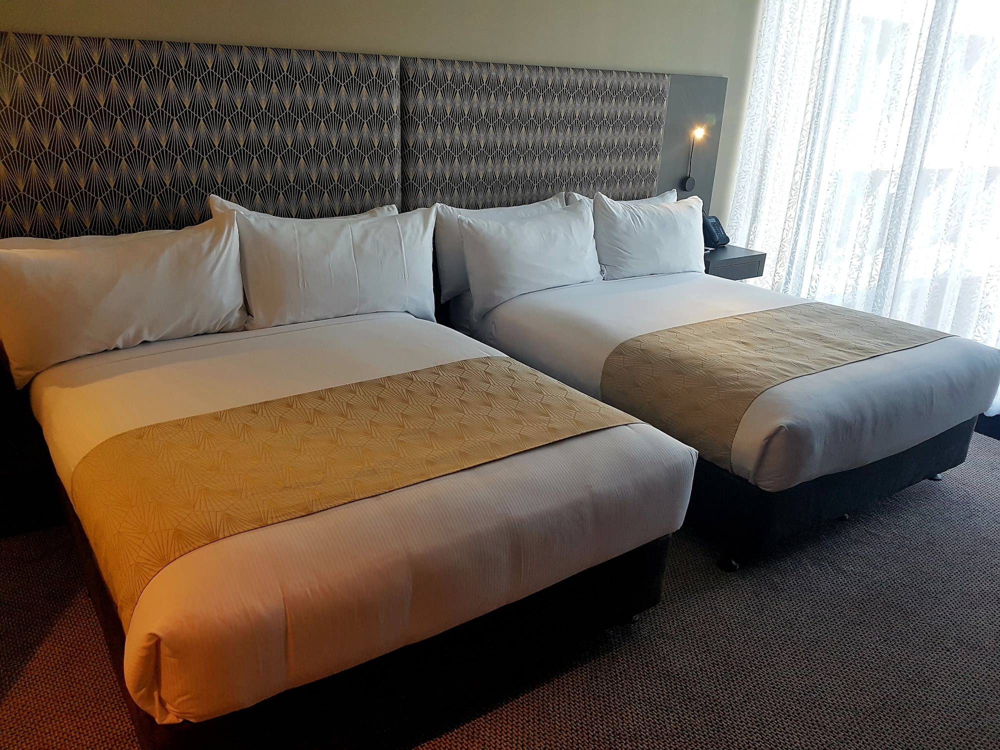 SUPERIOR, 2 DOUBLE BEDS