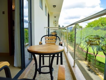 Lotos Inn Suites 59/70
