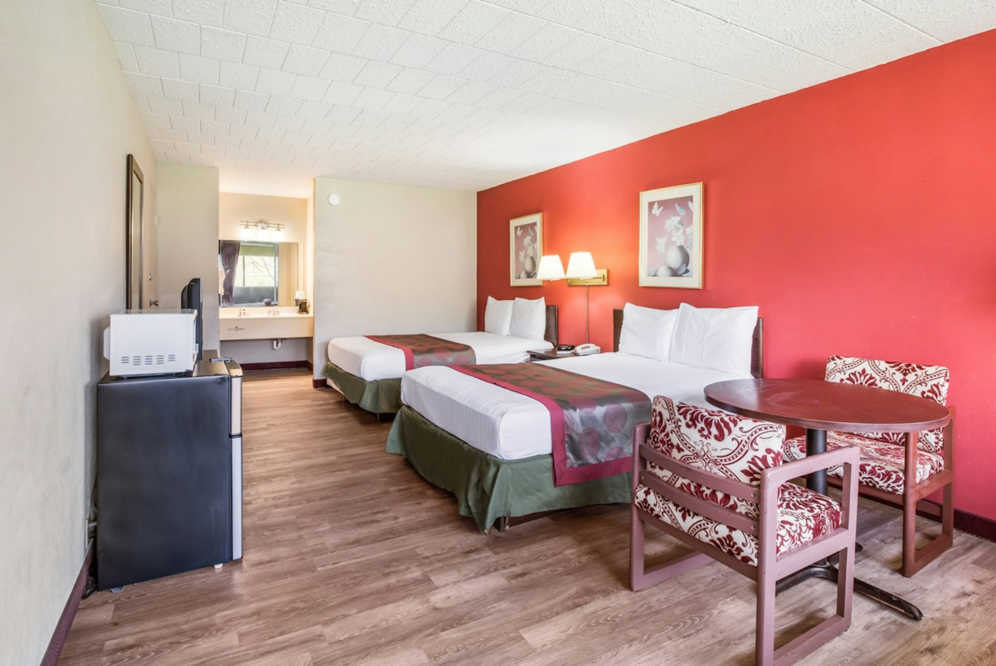 Red Carpet Inn and Suites Hazleton 12/23