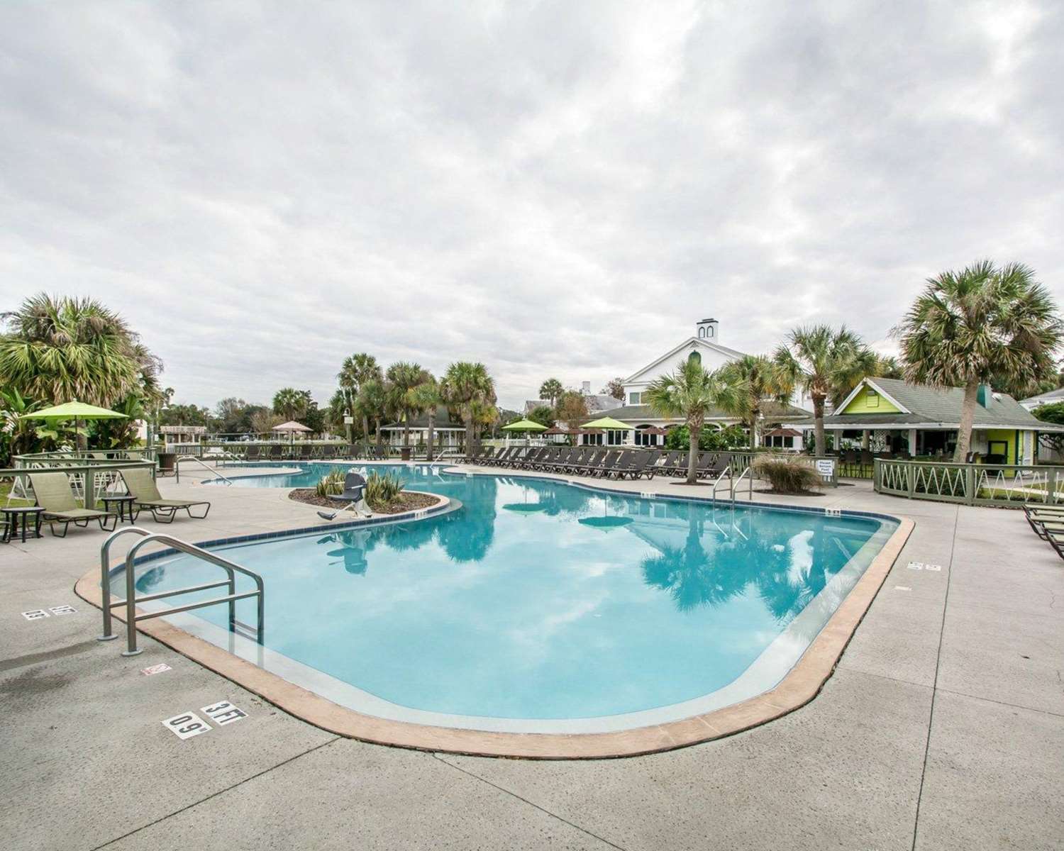 Plantation Resort on Crystal River 9/35
