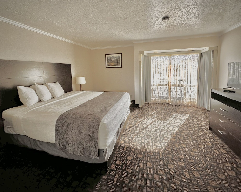 Discovery Inn 12/56