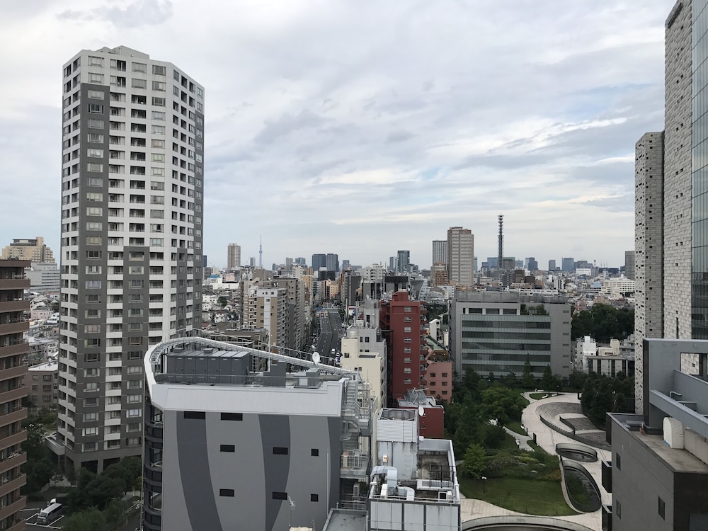 E Hotel Higashi Shinjuku 8/63