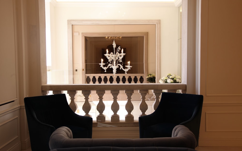 GRAND HOTEL PALACE 54/59