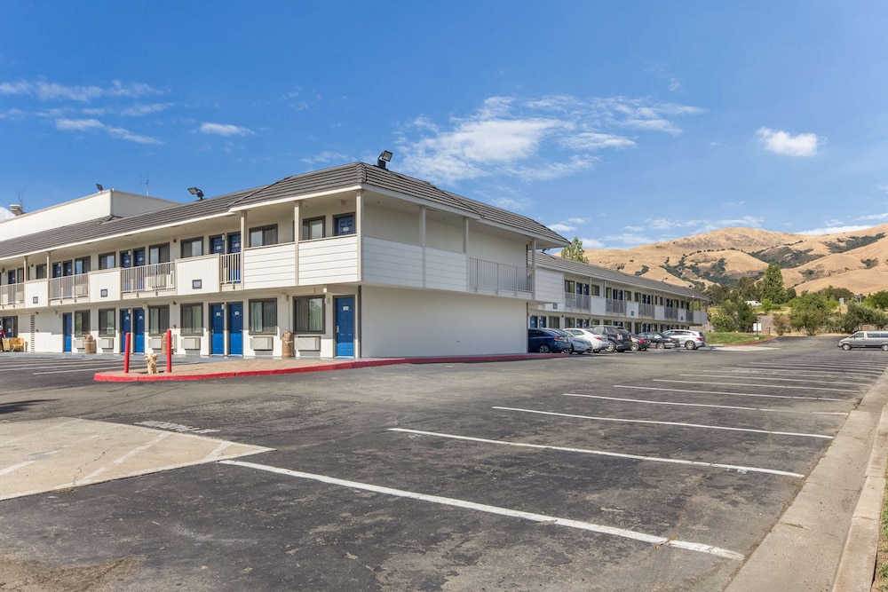 Motel6 Fremont, CA - South 40/57