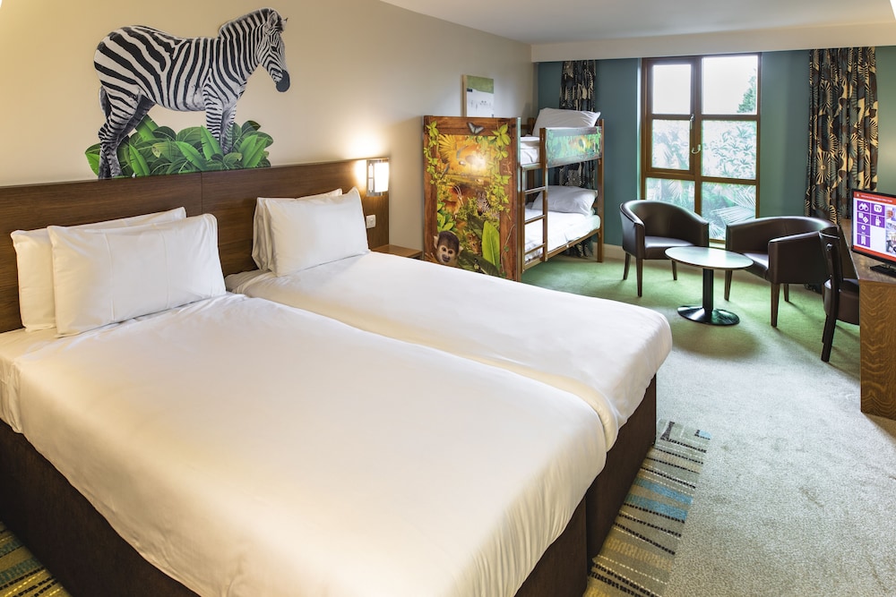 Safari, Twin Beds, Bunk Beds