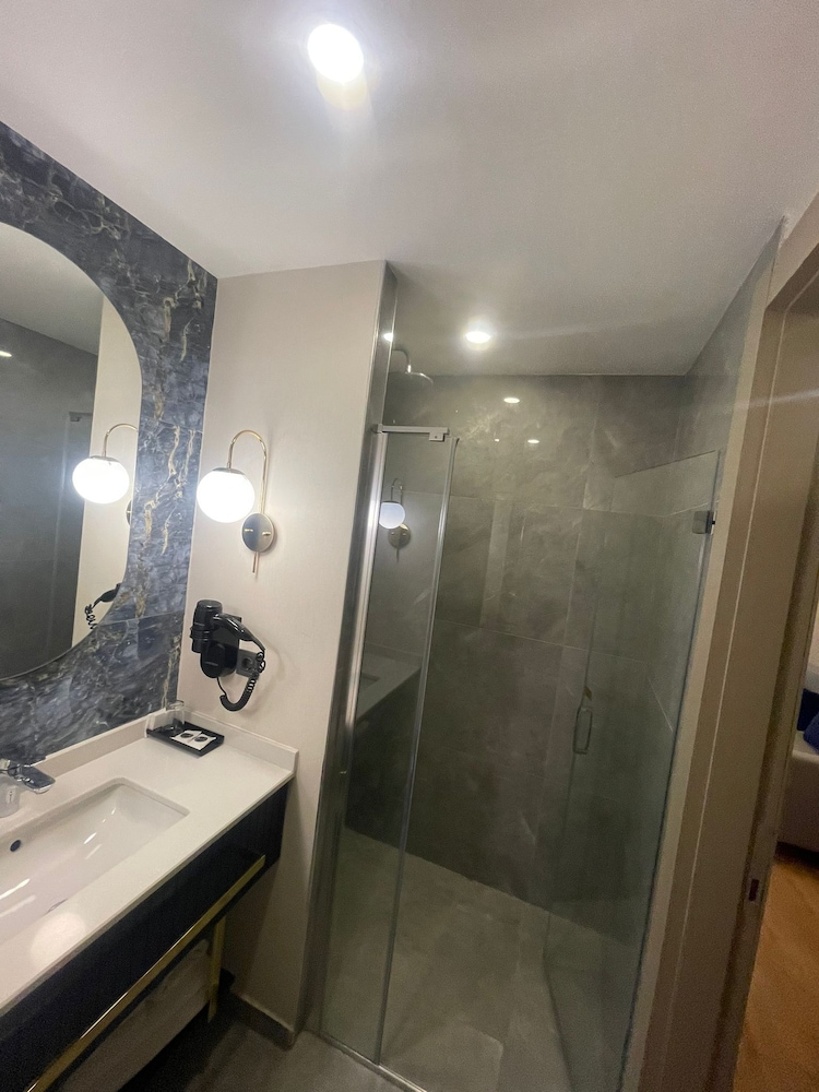 Nevi Hotel & Suites Istanbul Taksim 36/37